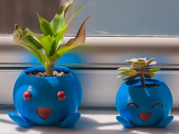 3D printed Oddish succulent planter in various colors and sizes