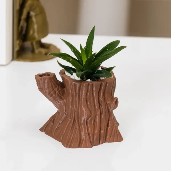 An old tree stump planter with a wood-like design, perfect for air plants, garden decoration, and makeup brushes. A stylish and functional addition to your home or garden decor.